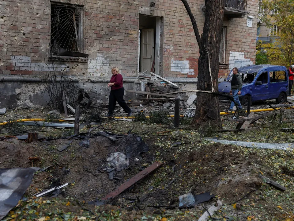 Editorial photograph illustrating Rubio denies US paused Ukraine intelligence as Kyiv says warnings restored
