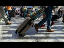 Editorial photograph illustrating Chicago Tops Condé Nast Traveler’s US Big-City Ranking for 10th Year