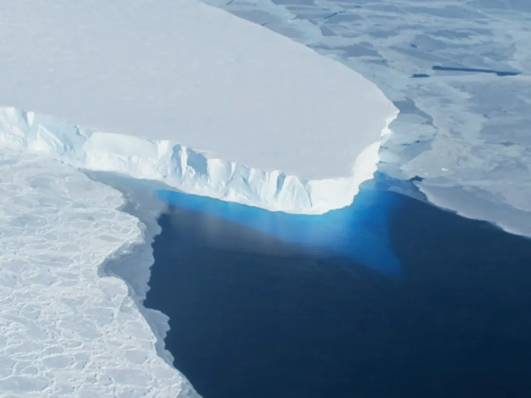 Editorial photograph illustrating Senegal‑sized Antarctic glacier melting faster than thought doubles sea‑level risk